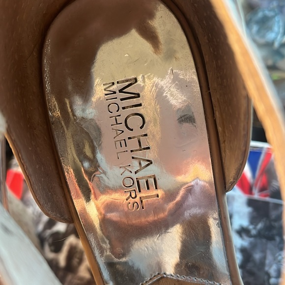 Adorable wedges by Michael Kors. - Picture 6 of 6